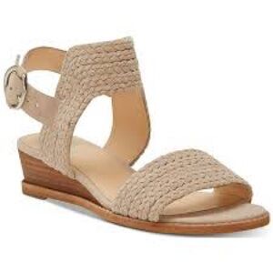 Vince Camuto Beige Suede Sandals Sz 10